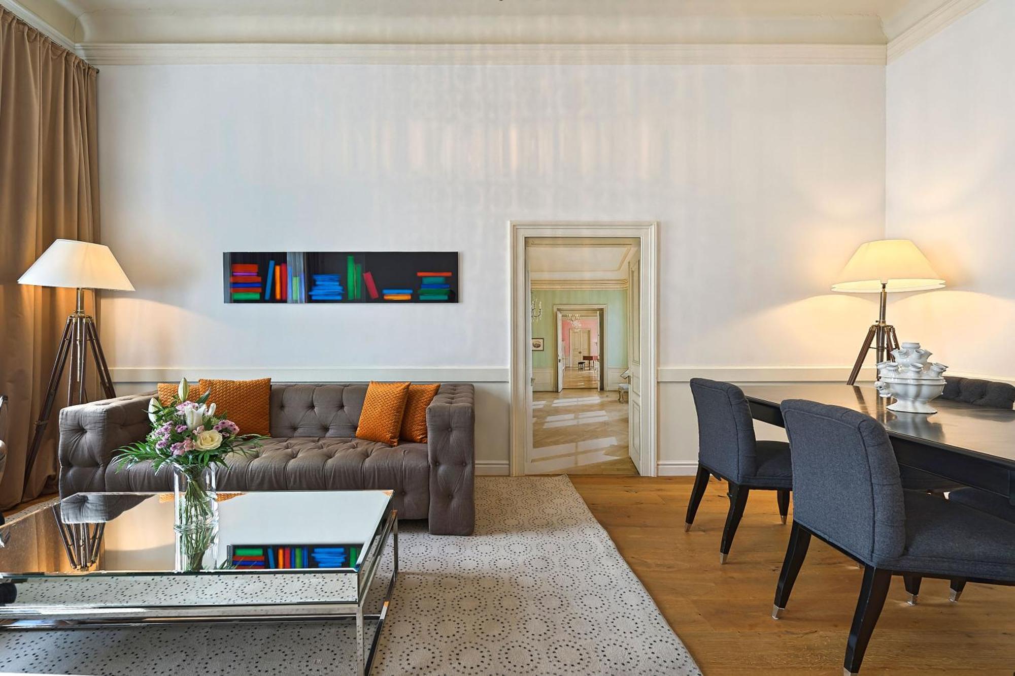 6 Apartment *